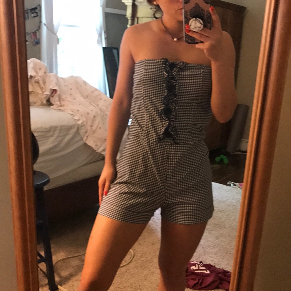 Romper - Picture 3 of 4